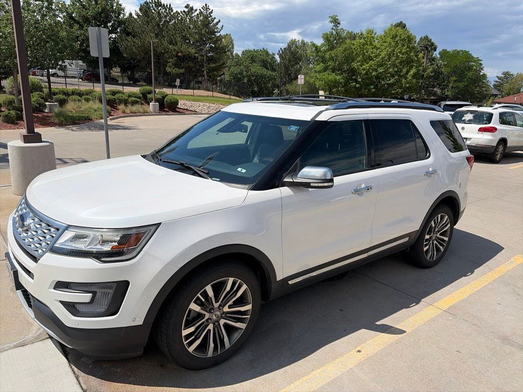 2017 FORD Explorer
