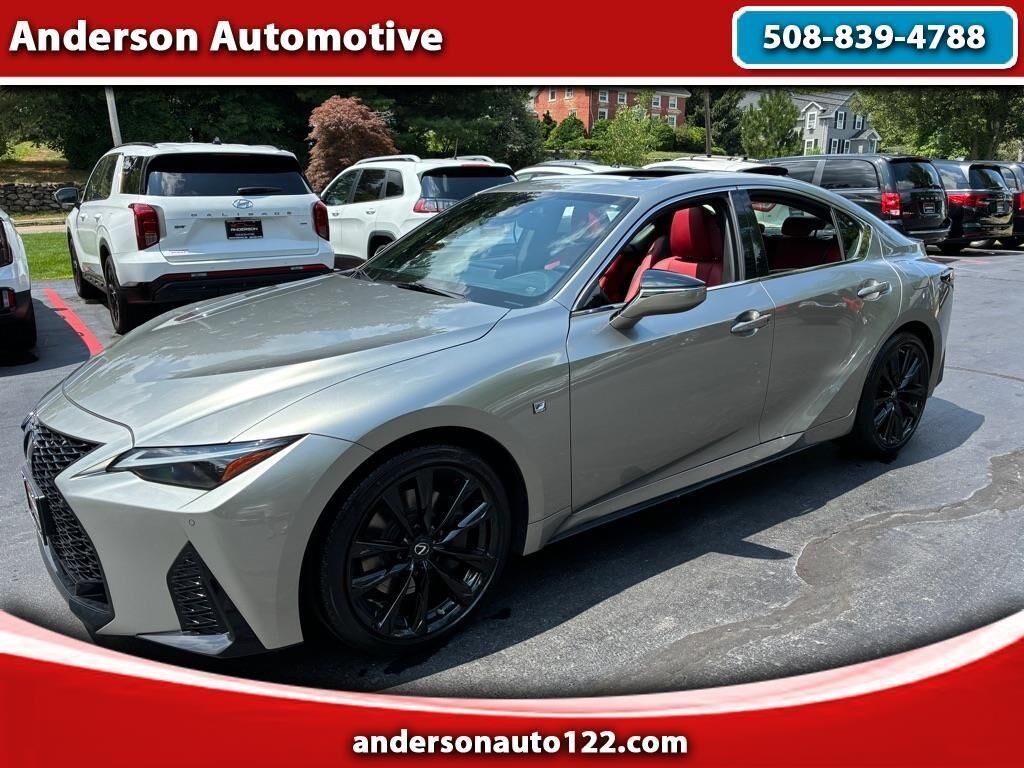 2022 LEXUS IS
