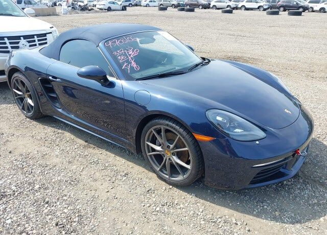 2018 PORSCHE 718
