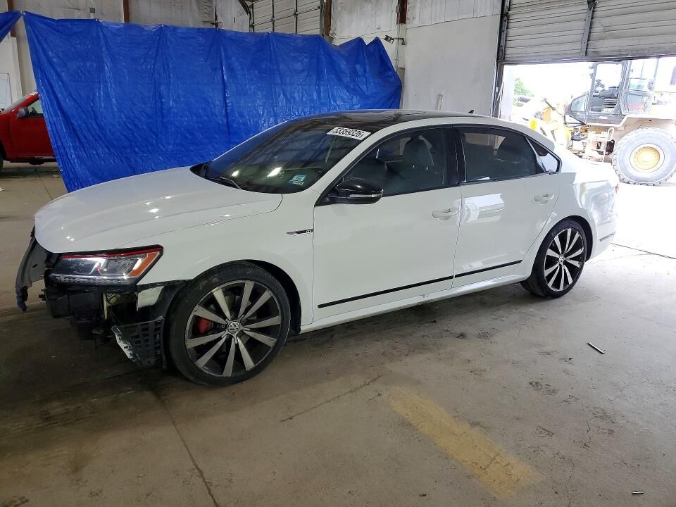 2018 VOLKSWAGEN Passat