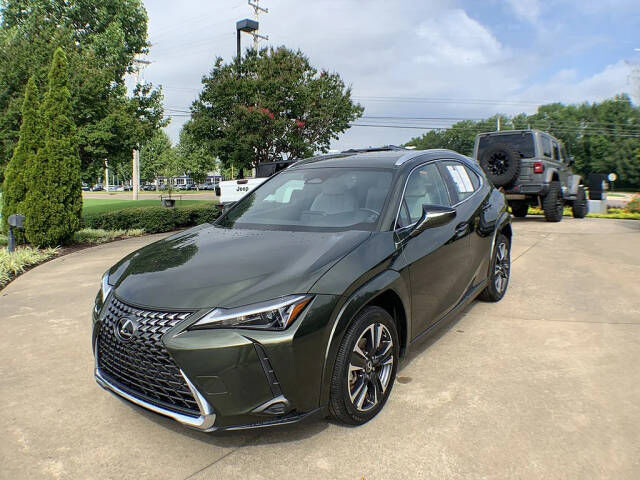 2025 LEXUS UX