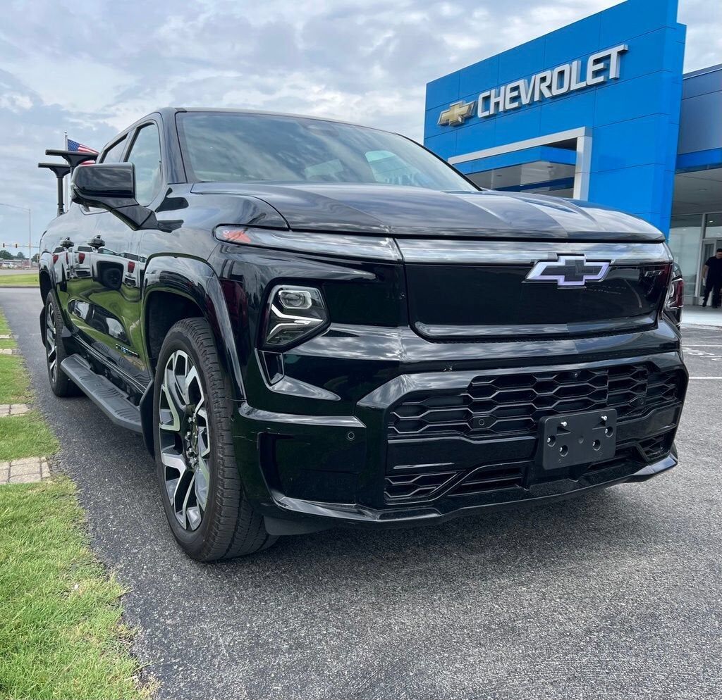2024 CHEVROLET Silverado EV