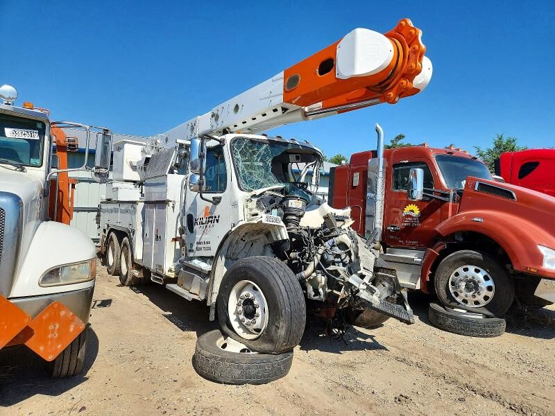 2012 FREIGHTLINER M2