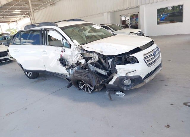 2015 SUBARU Outback