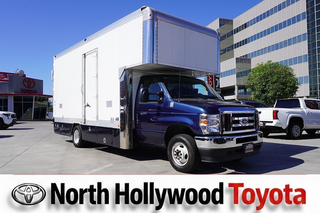 2024 FORD E-350