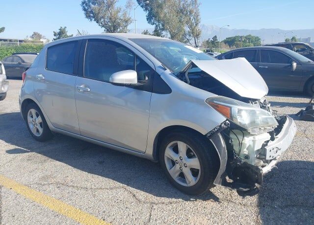 2015 TOYOTA Yaris