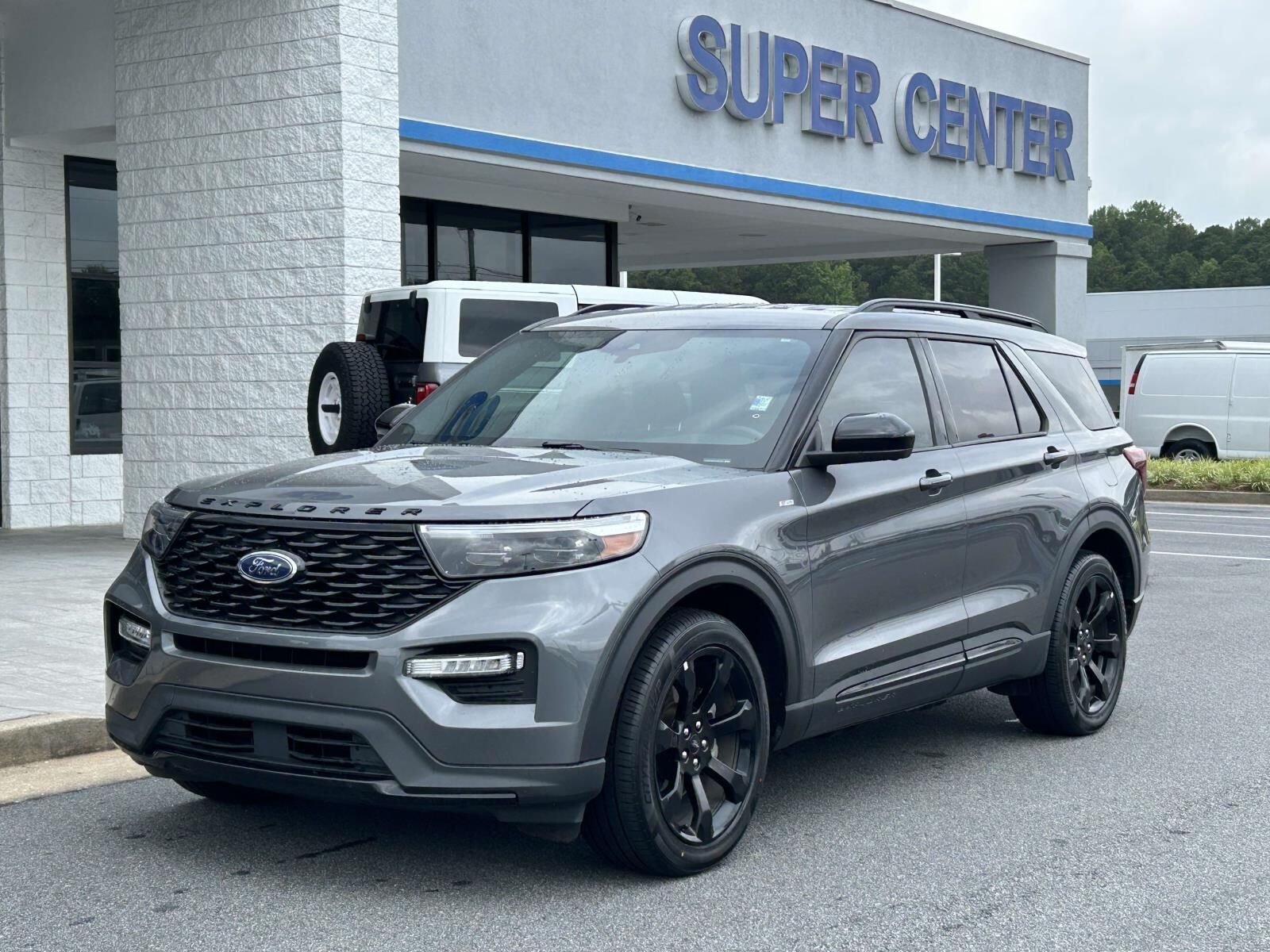 2023 FORD Explorer