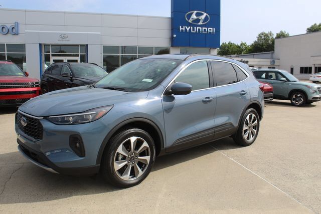 2024 FORD Escape