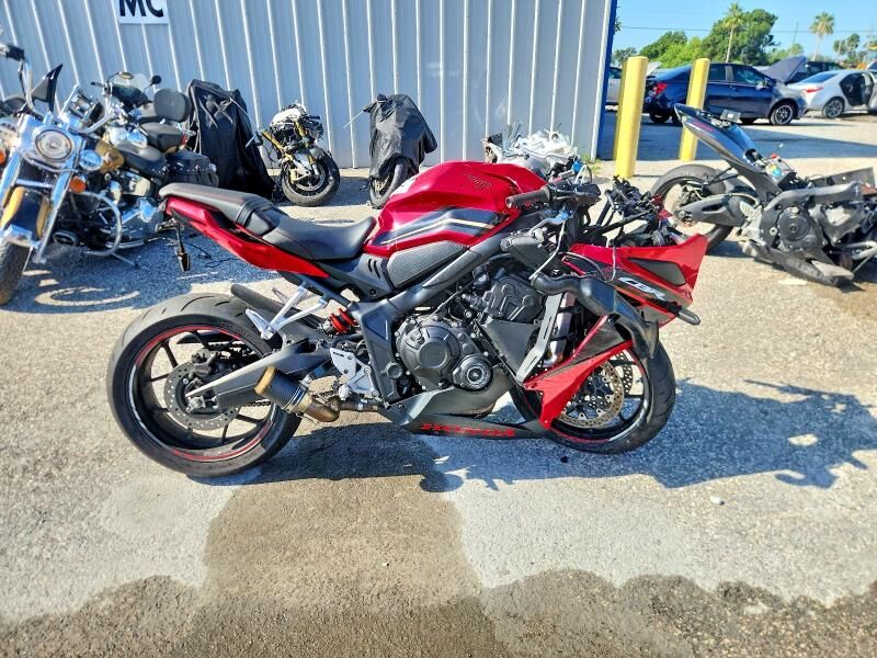 2023 HONDA CB