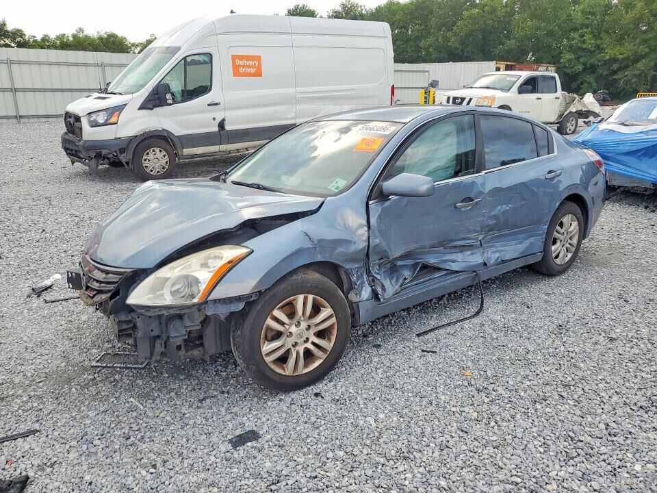 2012 NISSAN Altima