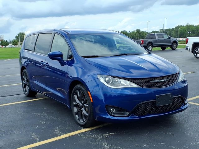 2019 CHRYSLER Pacifica