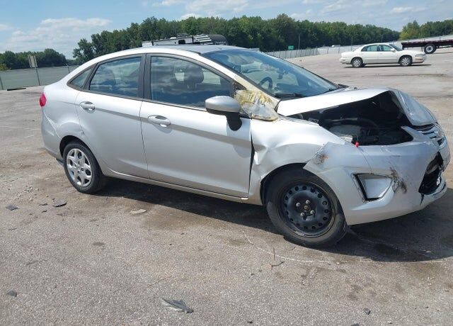 2012 FORD Fiesta