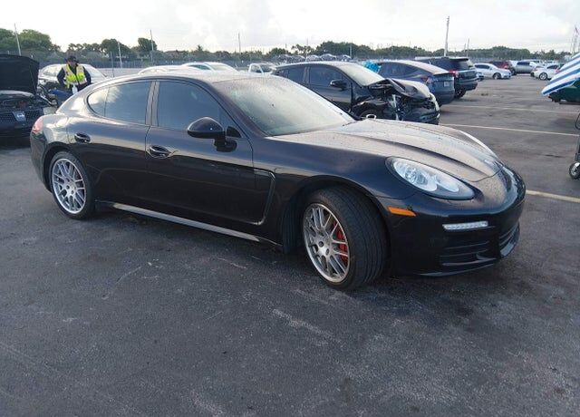 2014 PORSCHE Panamera