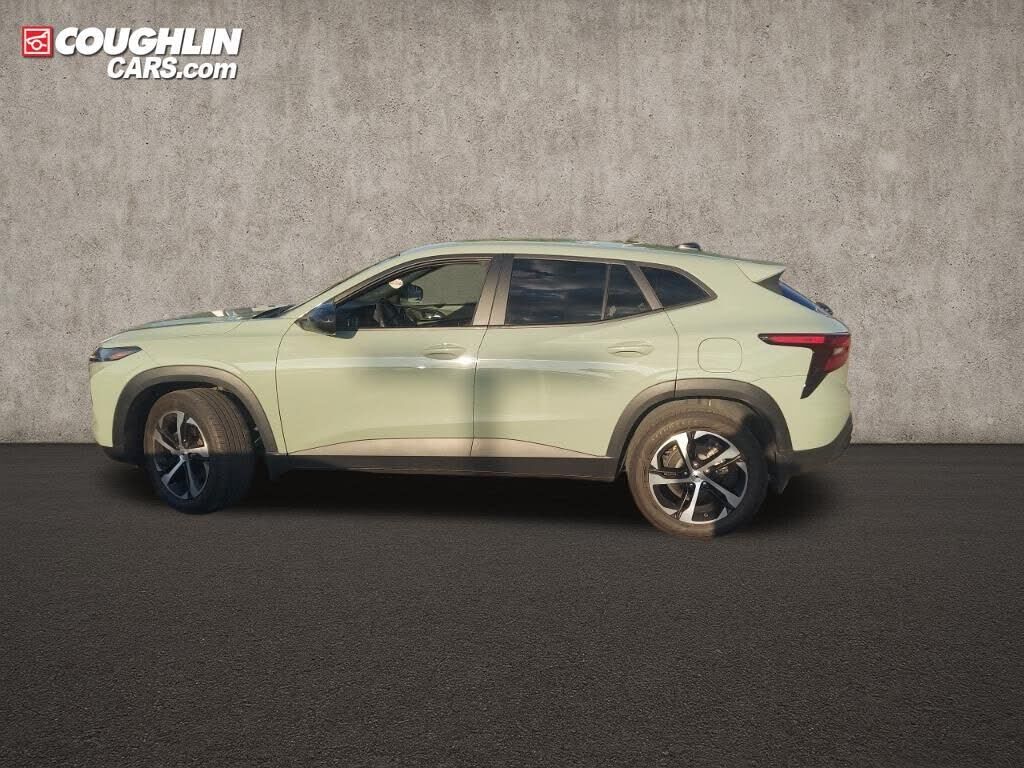 2024 CHEVROLET Trax