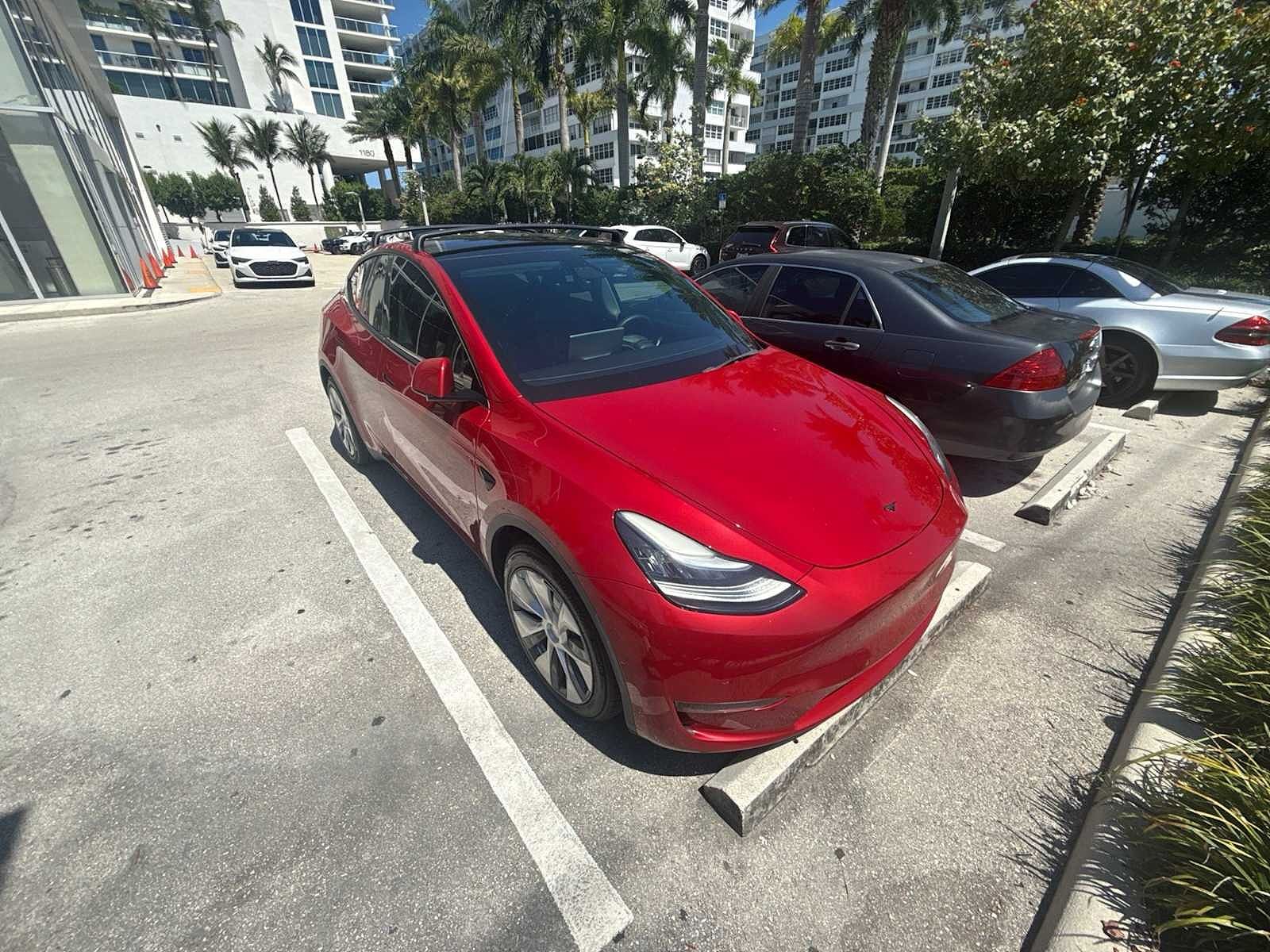 2021 TESLA Model Y