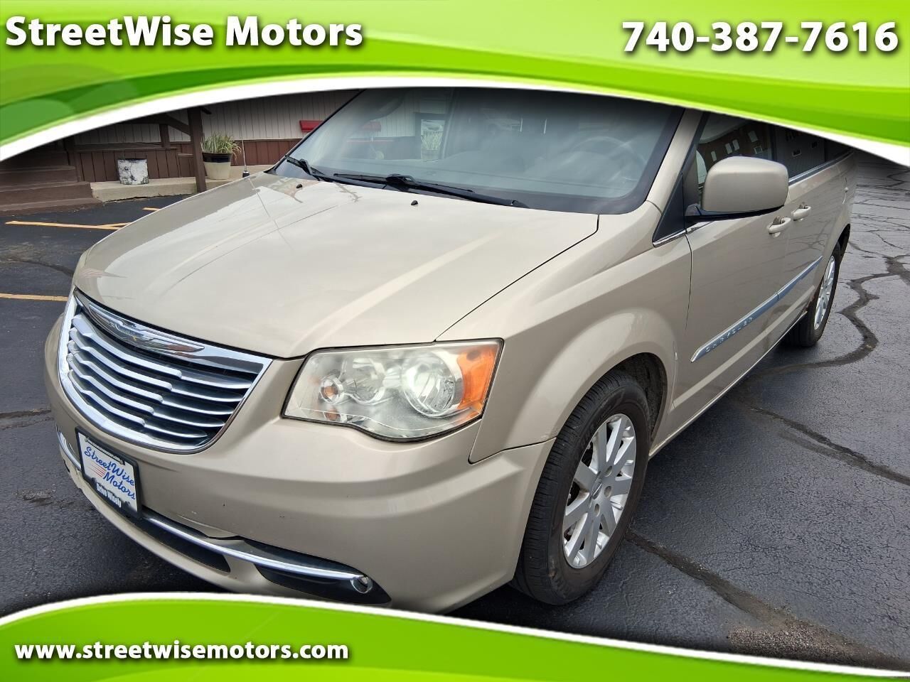 2012 CHRYSLER Town and Country