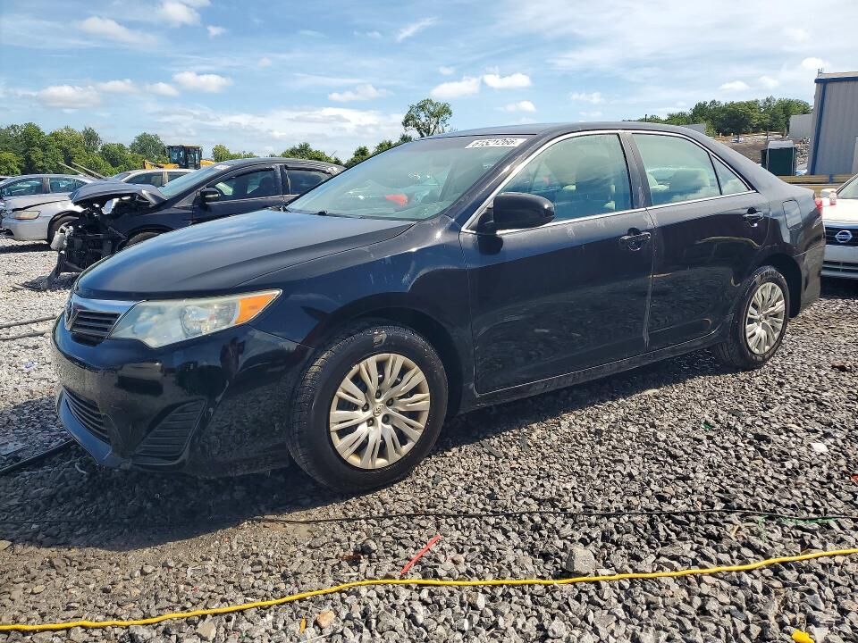 2013 TOYOTA Camry