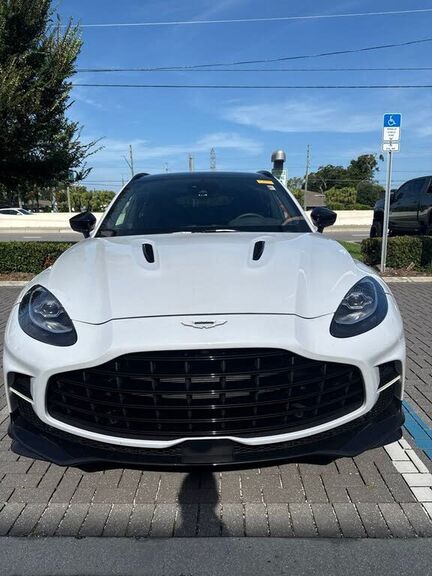 2023 ASTON MARTIN DBX