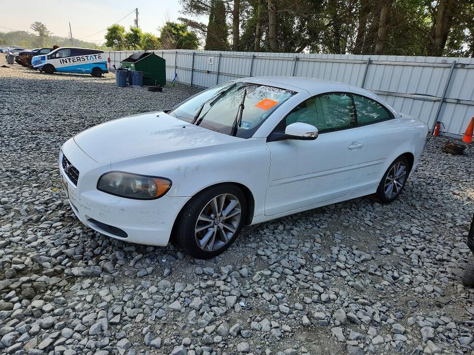 2010 VOLVO C70