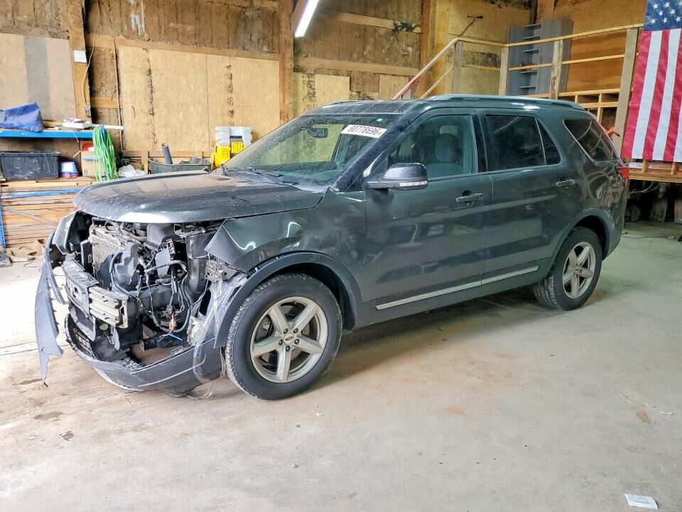 2018 FORD Explorer