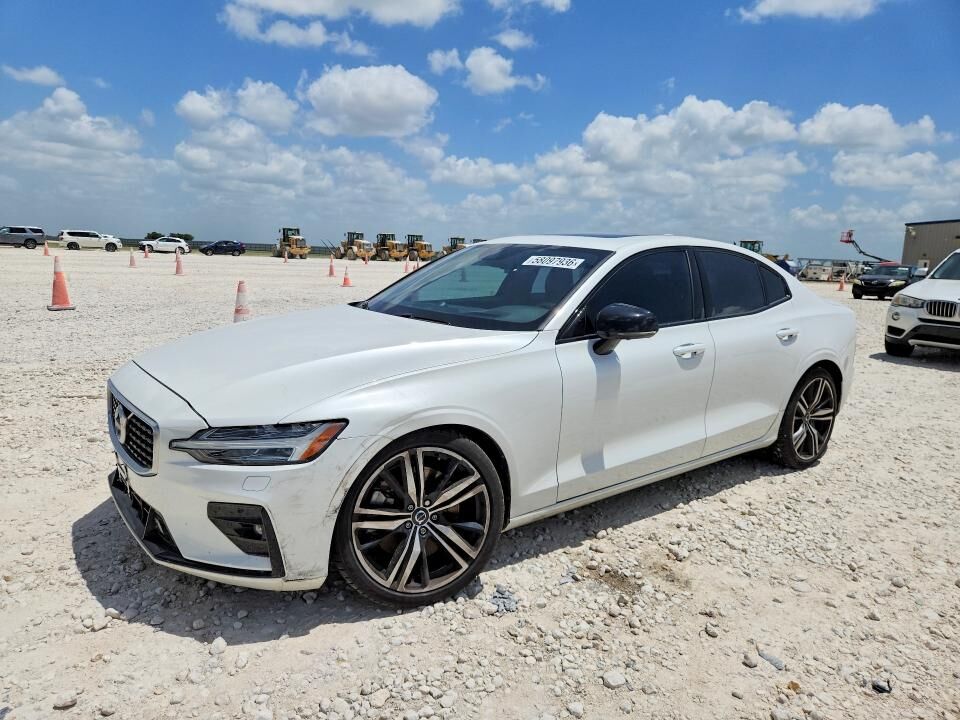 2019 VOLVO S60