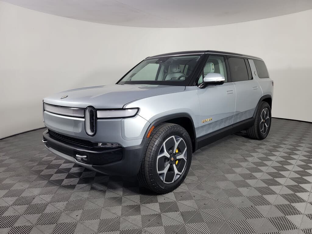 2024 RIVIAN R1S