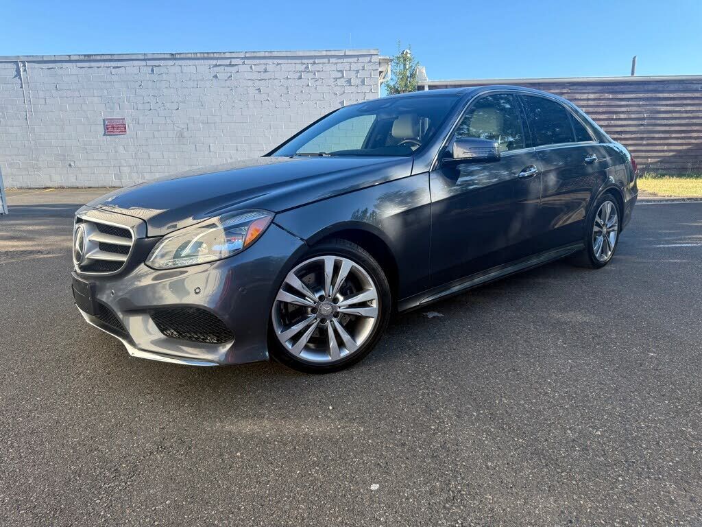 2016 MERCEDES-BENZ E-Class