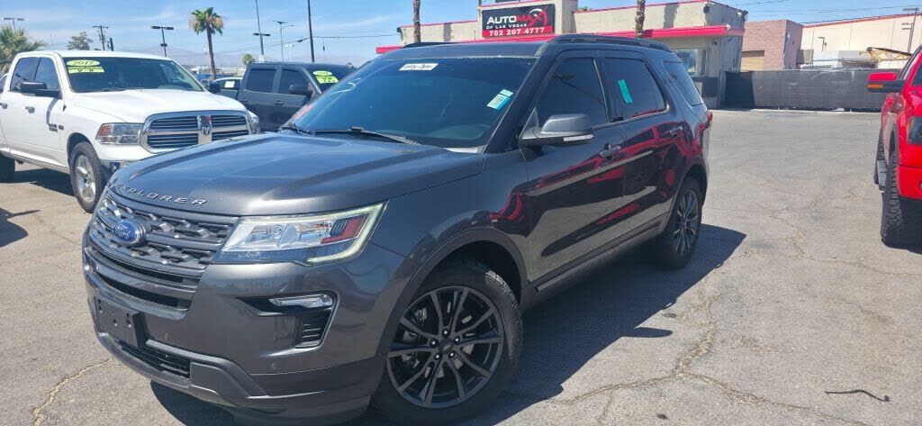 2018 FORD Explorer