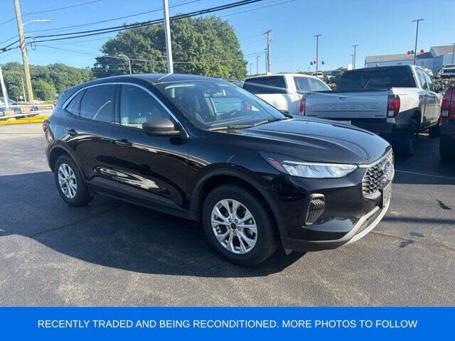 2024 FORD Escape