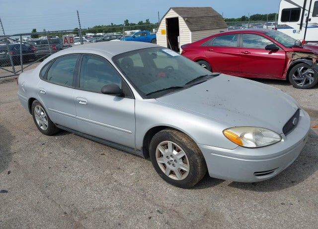 2007 FORD Taurus