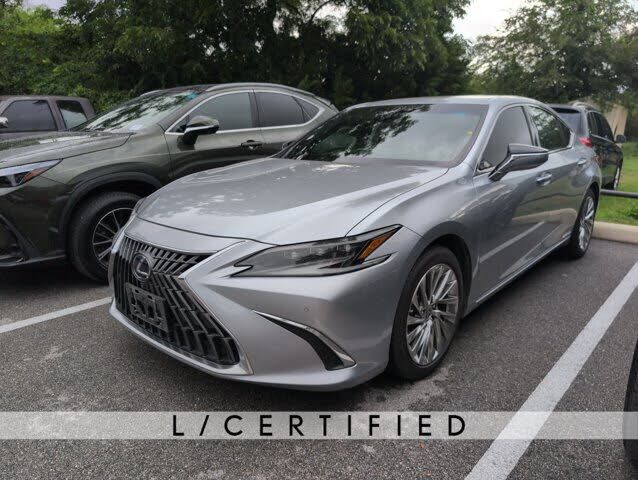 2022 LEXUS ES