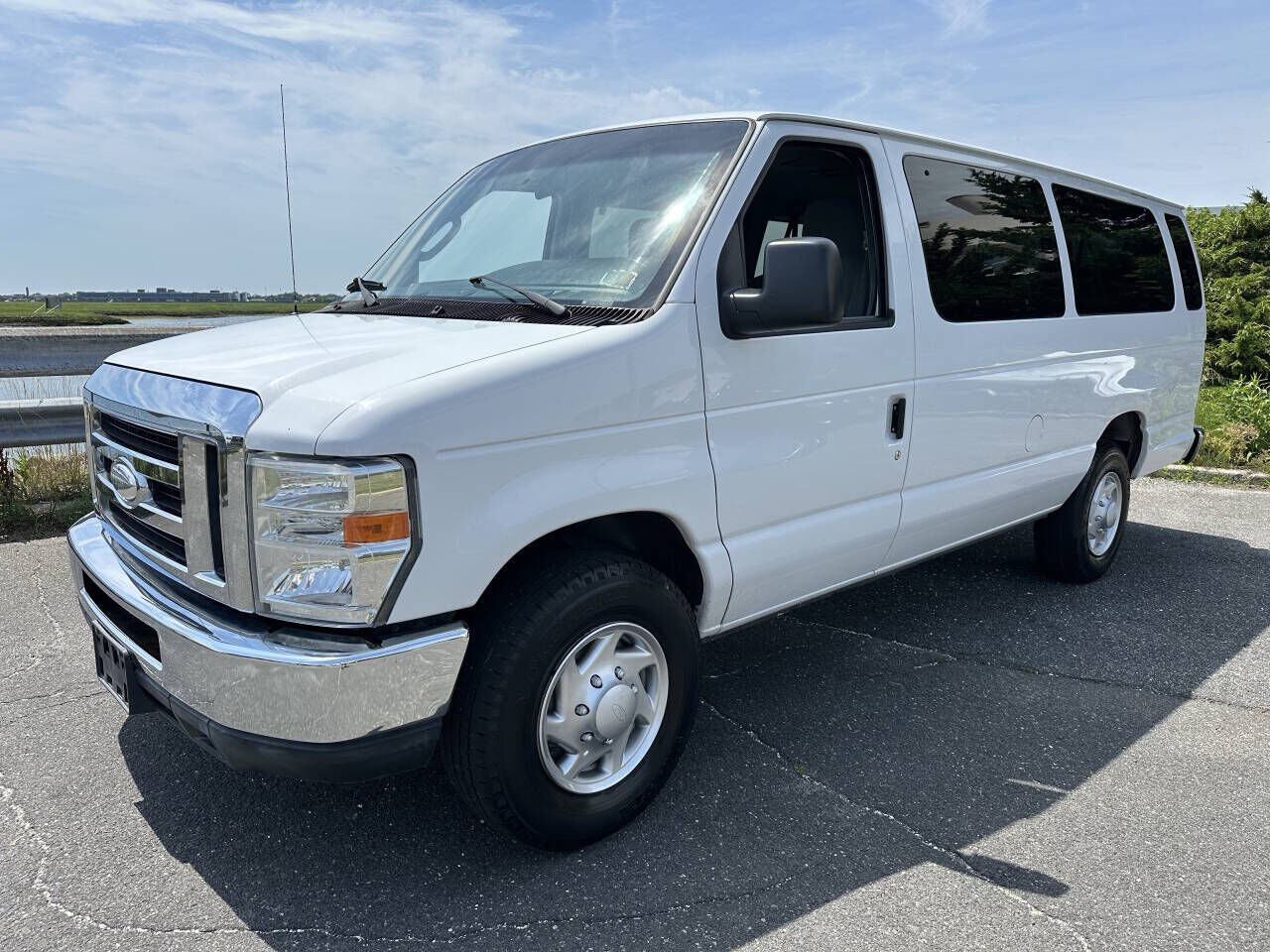 2014 FORD E-350