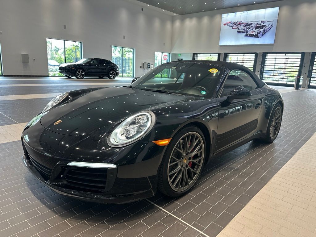 2017 PORSCHE 911