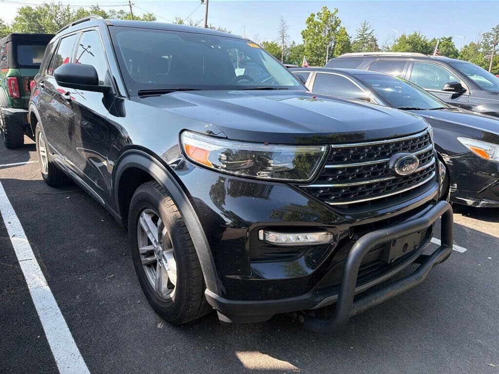 2021 FORD Explorer