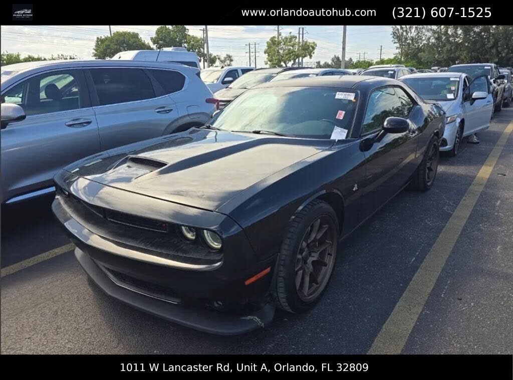 2017 DODGE Challenger