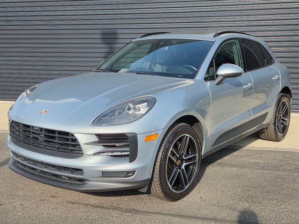 2019 PORSCHE Macan
