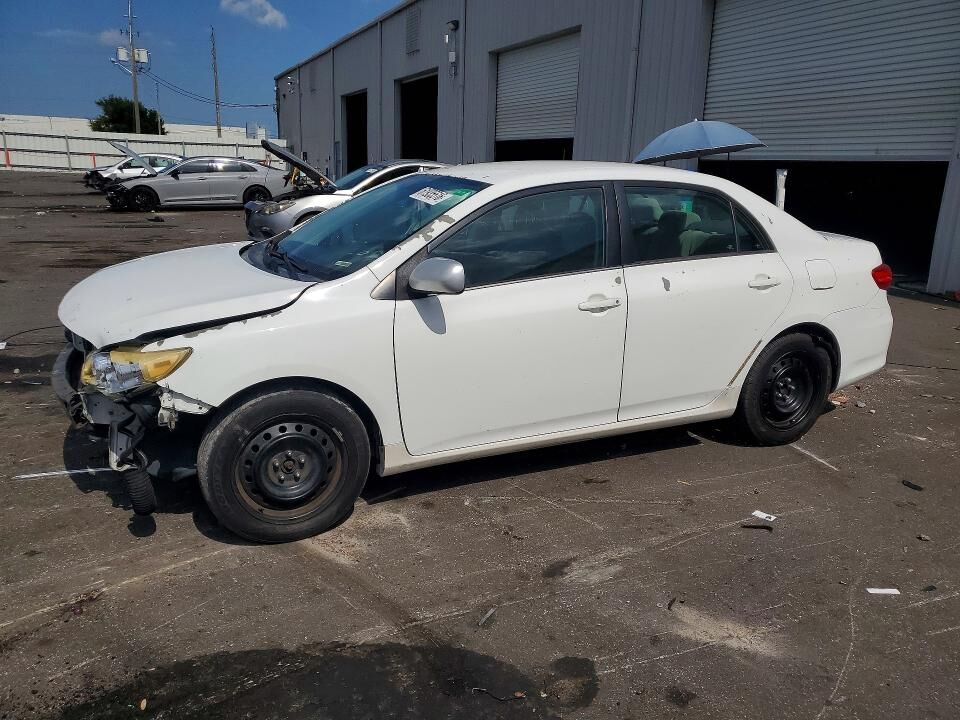 2013 TOYOTA Corolla