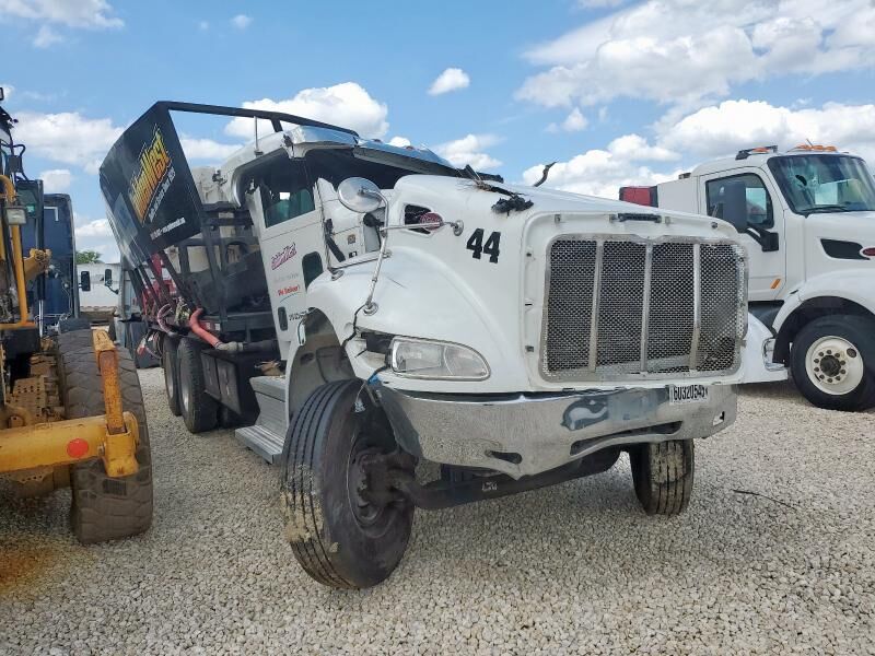 2018 PETERBILT 348