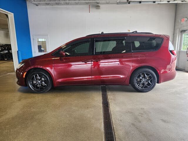 2019 CHRYSLER Pacifica