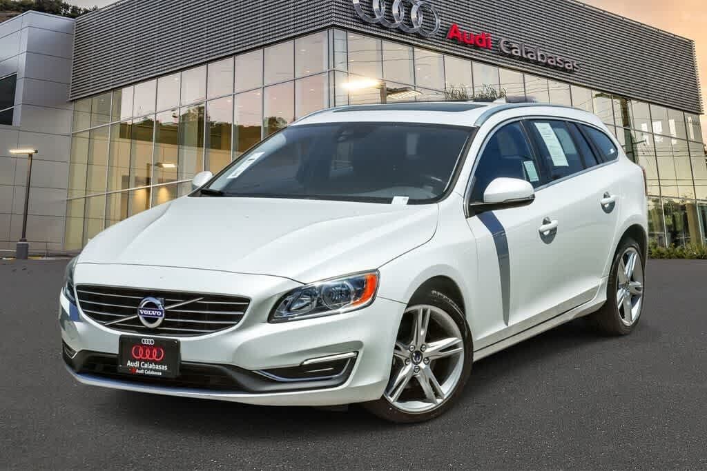 2017 VOLVO V60
