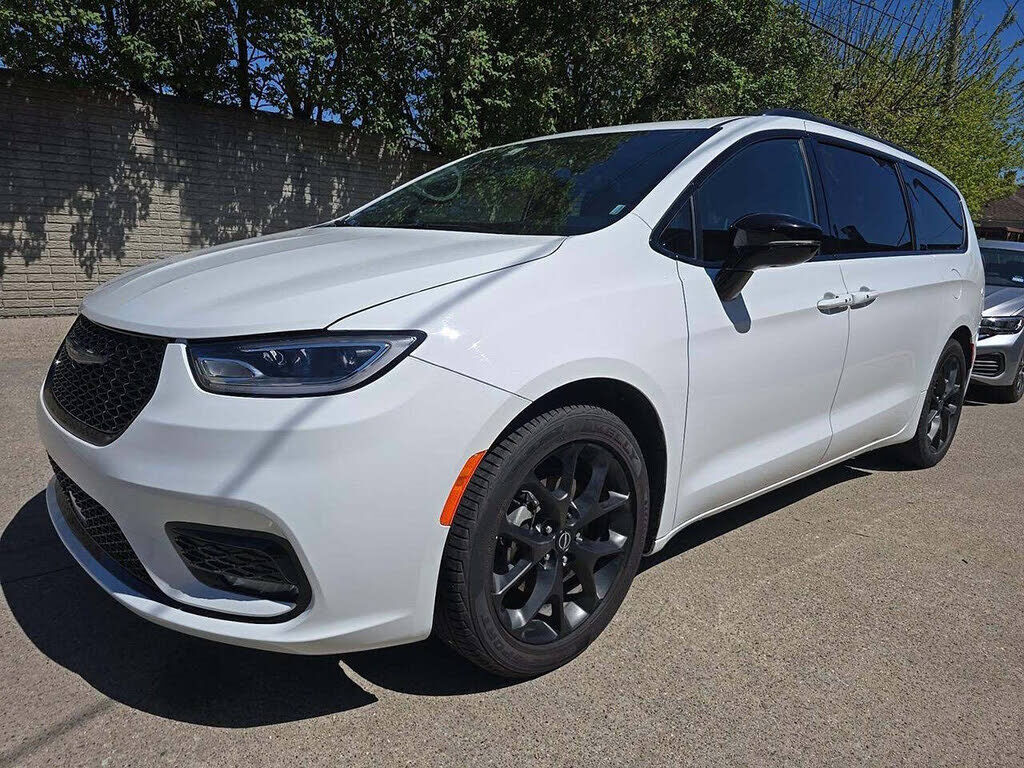 2025 CHRYSLER Pacifica