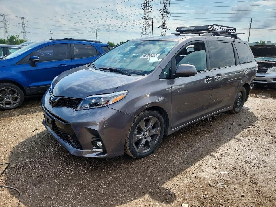 2018 TOYOTA Sienna