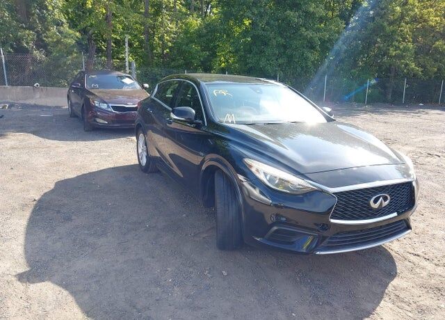 2017 INFINITI QX30