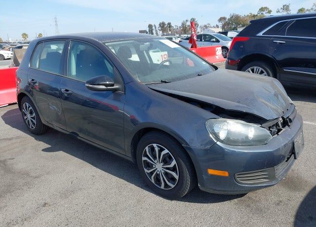 2014 VOLKSWAGEN Golf