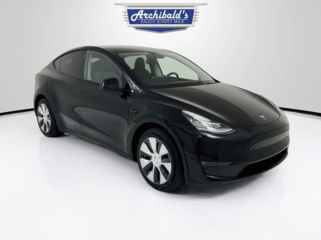 2022 TESLA Model Y