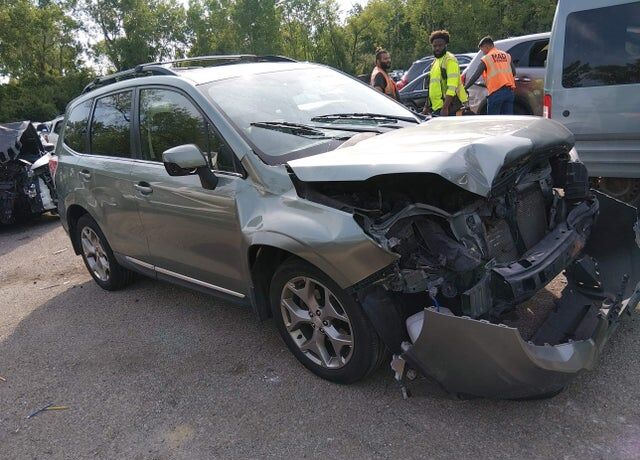 2015 SUBARU Forester