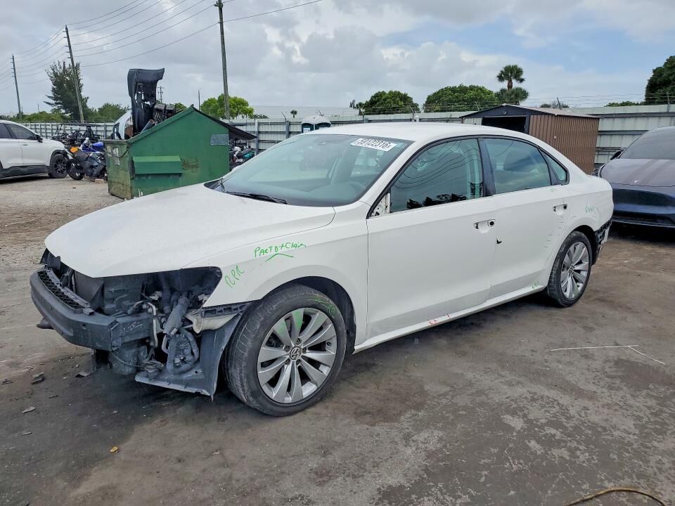 2015 VOLKSWAGEN Passat