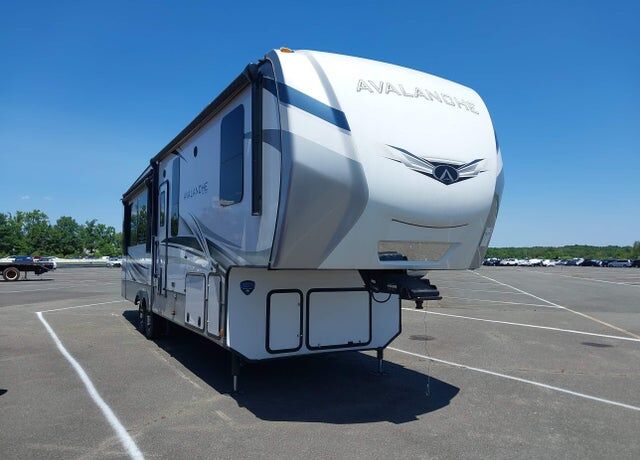2023 AVALANCHE Avalanche