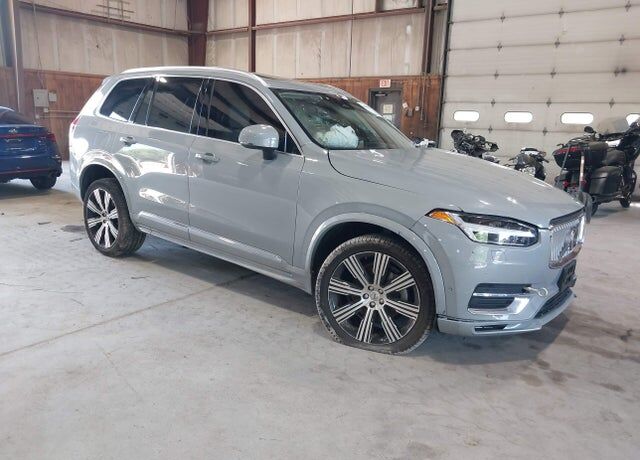 2025 VOLVO XC90