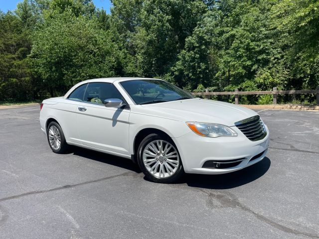 2012 CHRYSLER 200